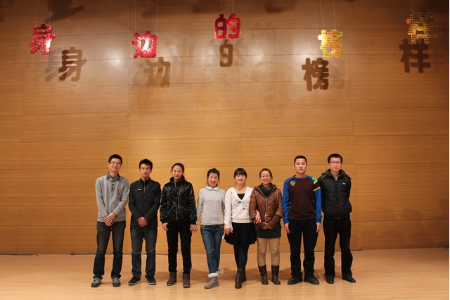beat365官方网站2012优秀学生事迹报告会
